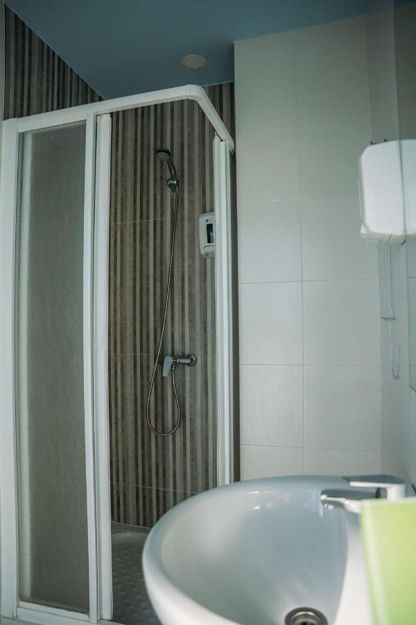Hostal Brisas De Conil Conil De La Frontera Zewnętrze zdjęcie